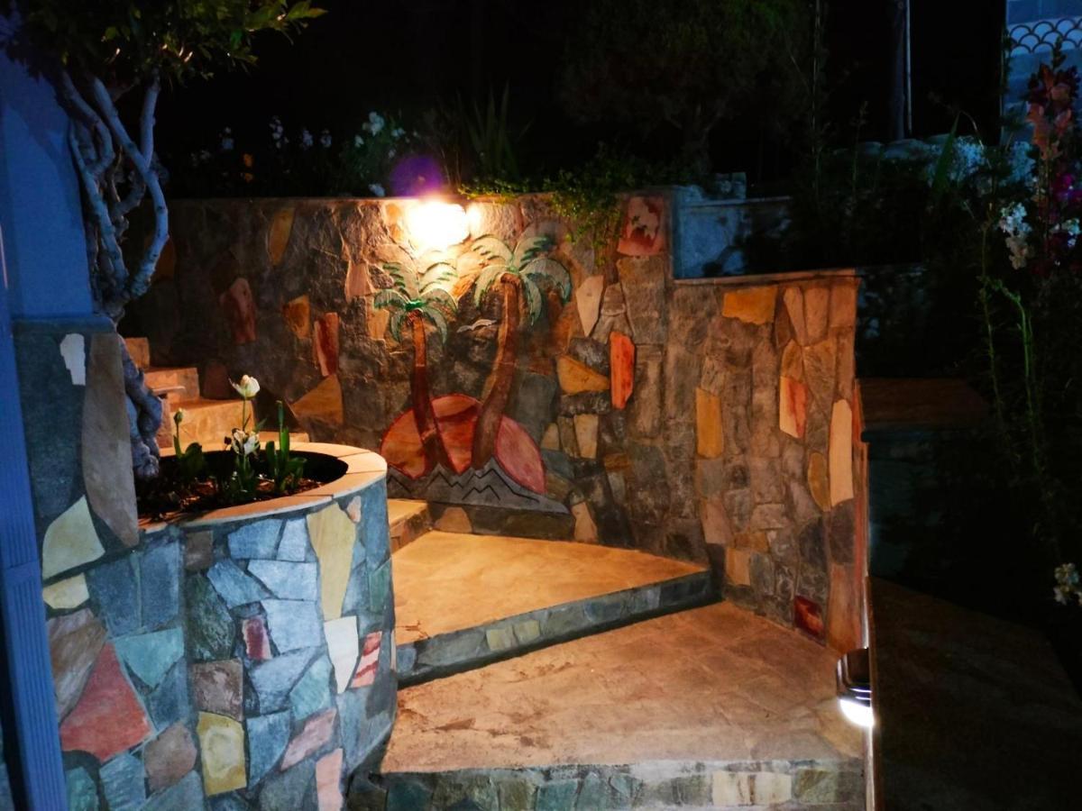 Adam'S Holiday House 2019 Karianí Exterior foto